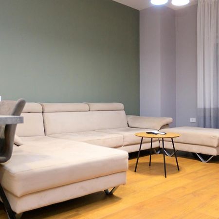 Kler Apartments City Center Тирана Экстерьер фото